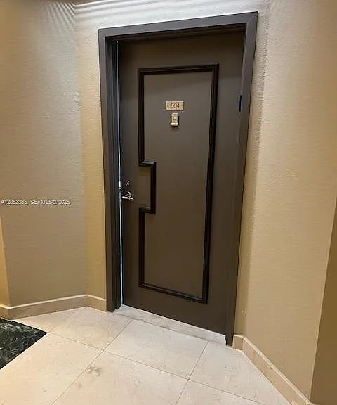3600 Yacht Club Dr #504 — Photo 1