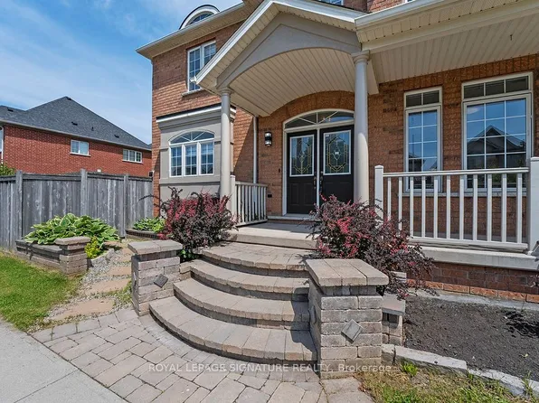 30 Oakrun St, Hamilton, ON L8E 6E7