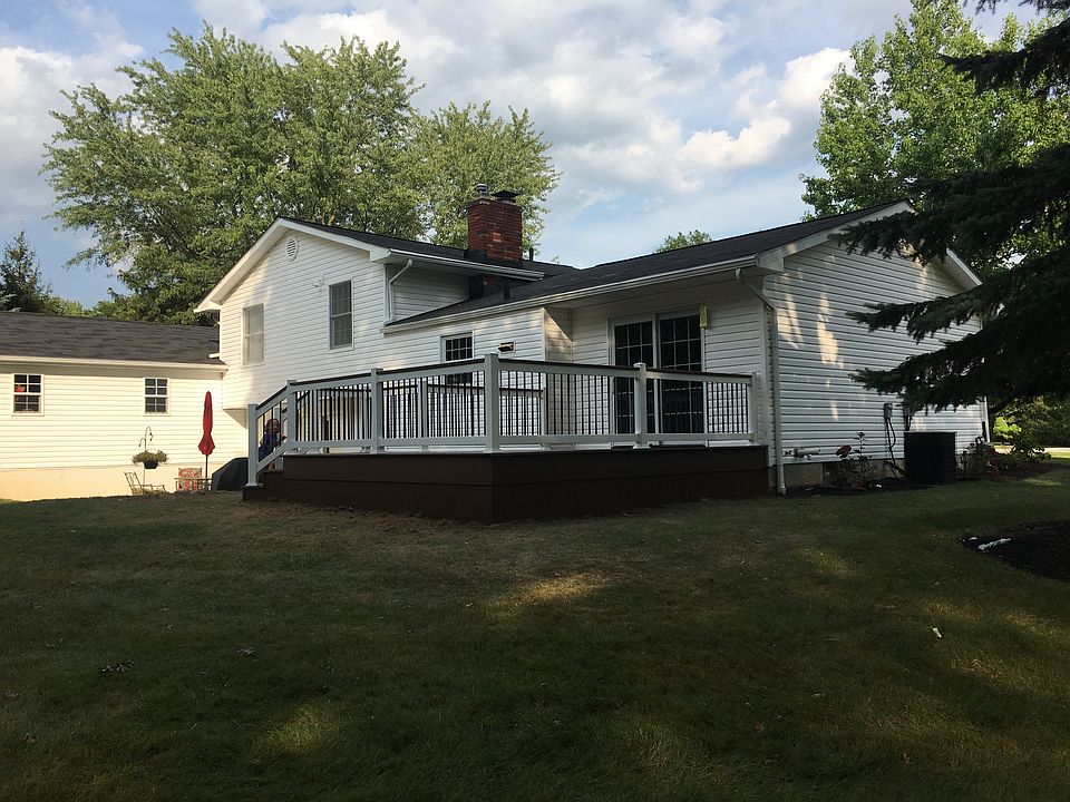 2nd image of 5884 Sunset Dr