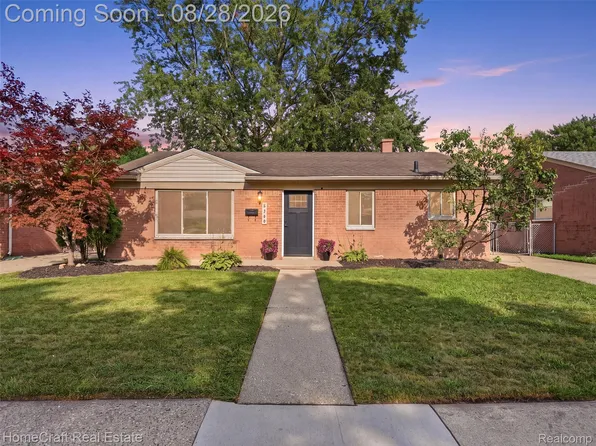 8360 N Henry Ruff Rd, Westland, MI 48185