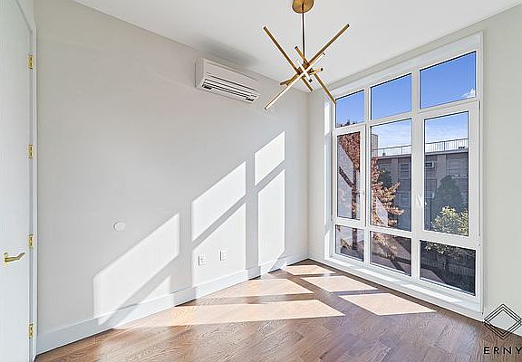 5th image of 97 Varet St APT 3