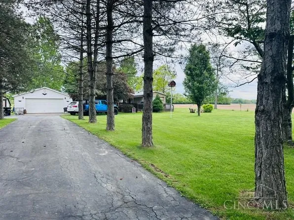 10823 Noble Rd, New Vienna, OH 45159