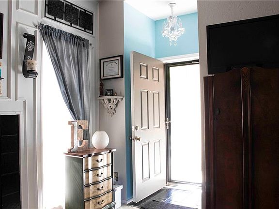 5th image of 611 Oriole Blvd APT 101