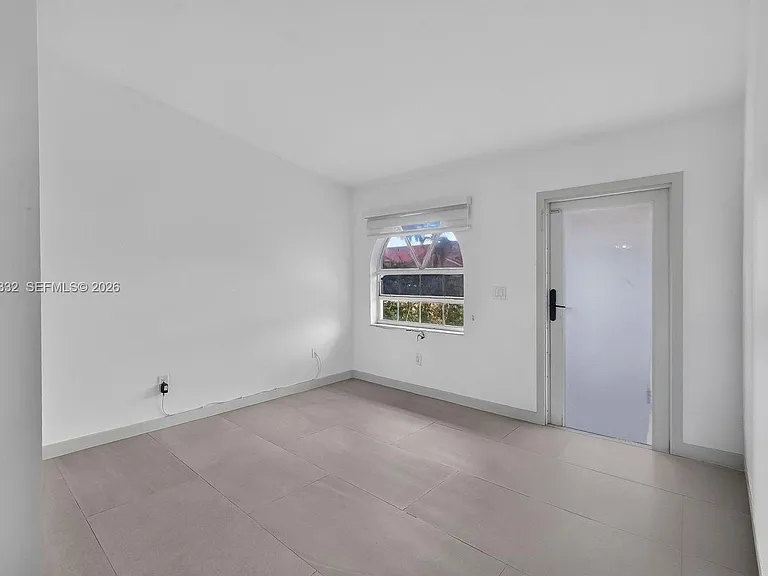 2141 W 53rd St — Photo 3