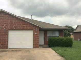 2756 Carondolet St #B, Springdale, AR 72764