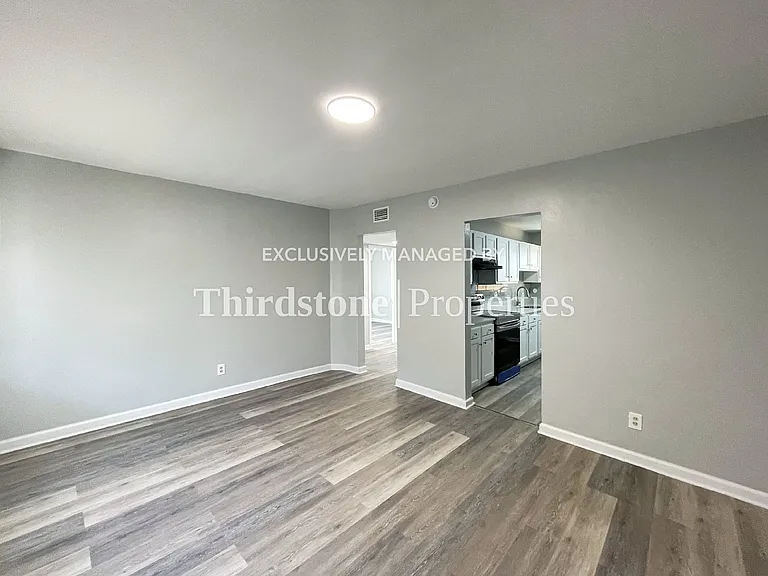 728 Shearer Ave — Photo 3
