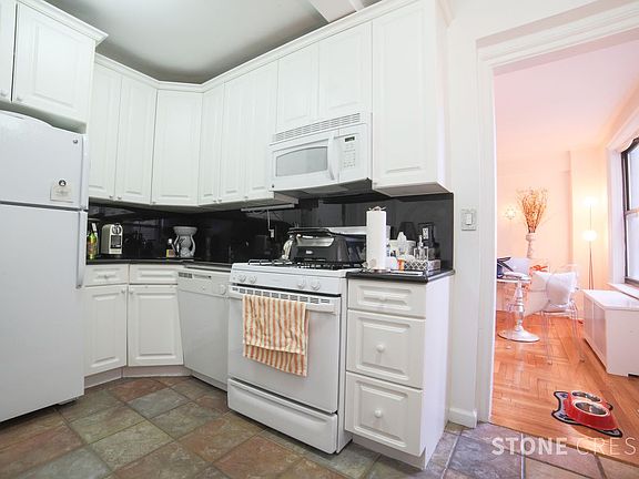 5th image of 900 W End Ave APT 14H