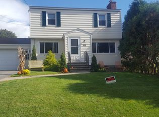 109 Dewittshire Rd, Syracuse, NY 13214