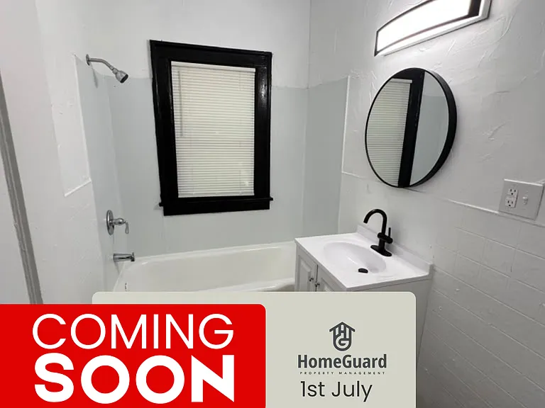 12512 Rexford Ave — Photo 3
