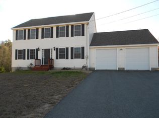 10 Fessenden Ln, Weare, NH 03281