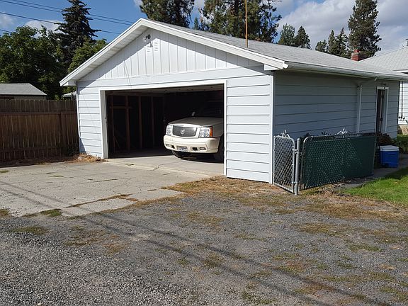 3rd image of 3203 W Heroy Ave