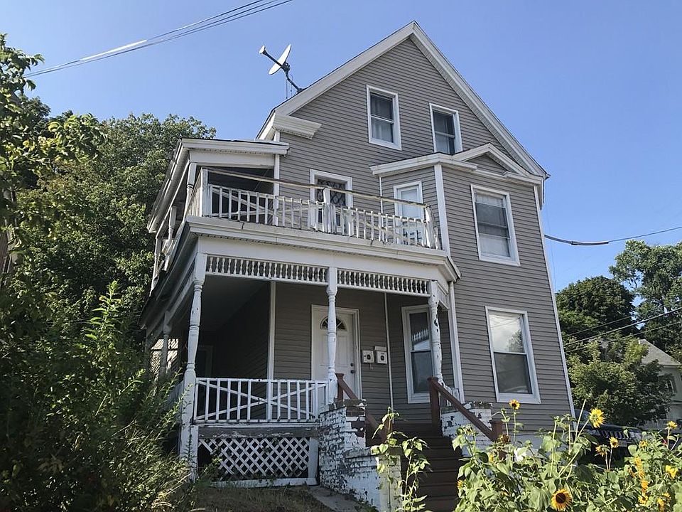 2nd image of 433 Washington St