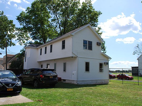 3rd image of 1323 Mason Ave