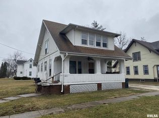 403 S 6th St, Monmouth, IL 61462