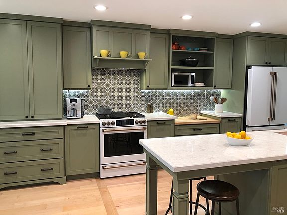 3rd image of 2034 Seville Street