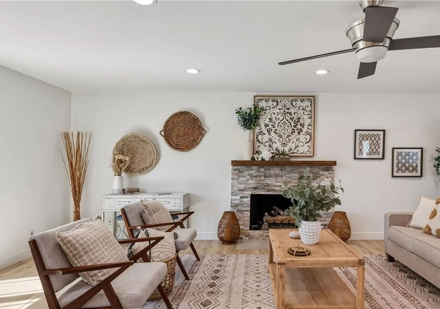 Modern Comfort Meets Coastal Living — Photo 3