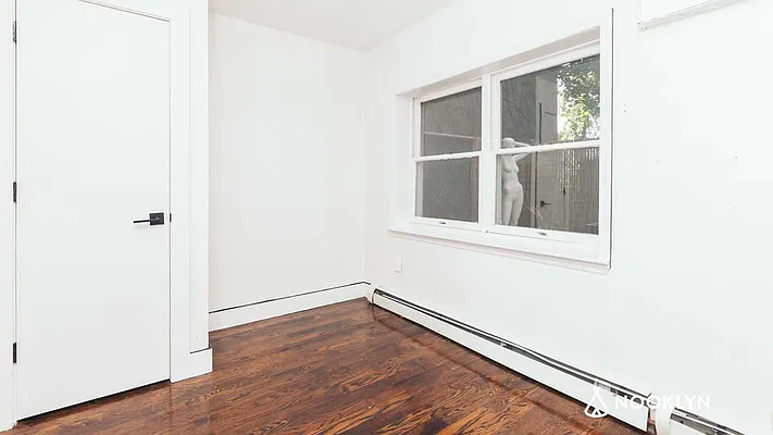 Rented by Nooklyn NYC LLC | media 13