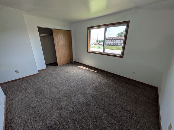 5th image of 7368 Whitcomb St APT A