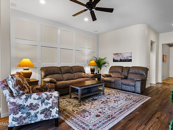 4th image of 40830 W BEDFORD Drive
