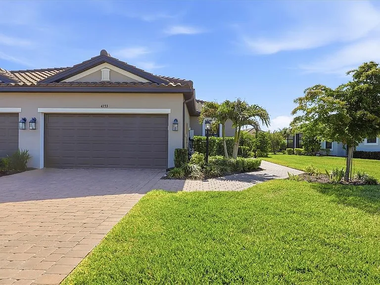4733 Tortona Ct — Photo 5