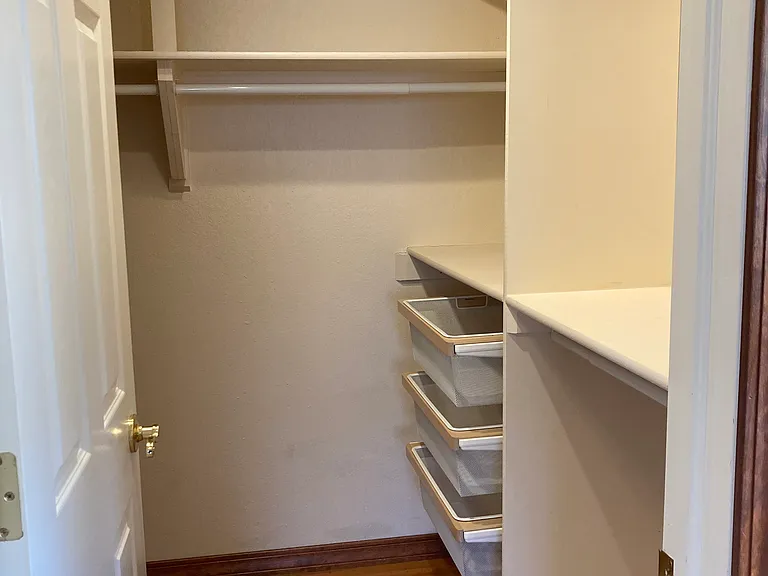 Walk in closet