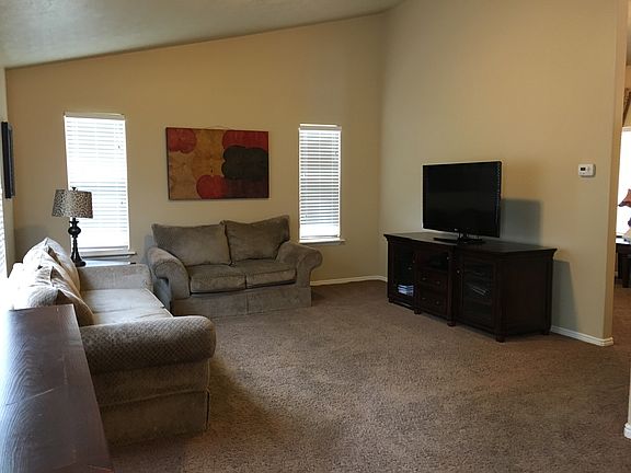 3rd image of 465 E Apple Blossom Ln