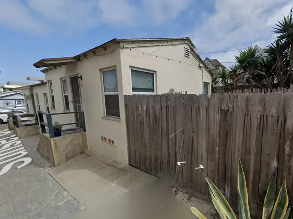 723-725 Sunset Ct, San Diego, CA 92109