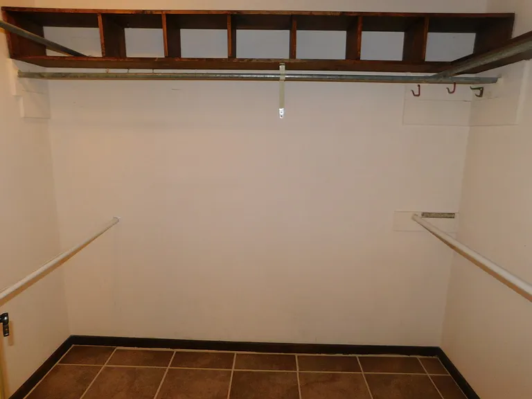 4220 Birdwell Dr — Photo 14