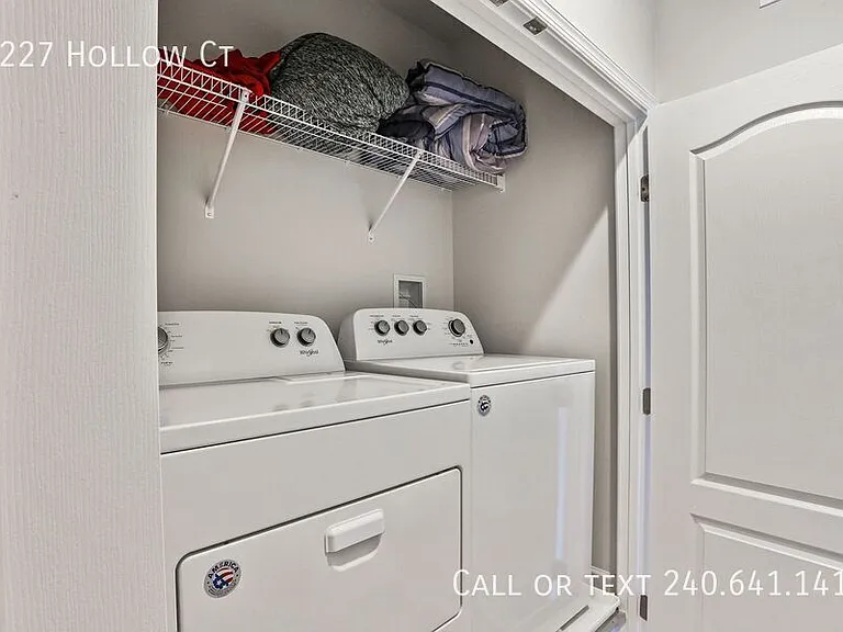 8227 Hollow Ct — Photo 31