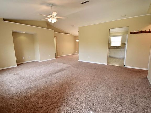 3rd image of 845 S Cedar Ave