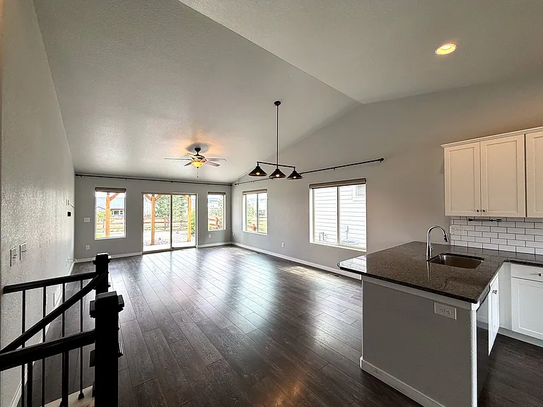 15661 Lake Mist Dr — Photo 5