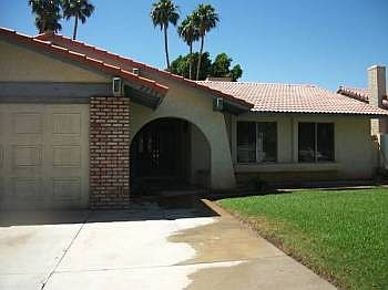 1st image of 2211 Sandalwood Dr