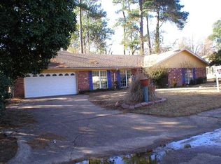 1321 Palm Dr, Texarkana, TX 75503
