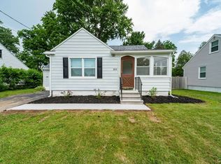 201 Leroy Rd, North Syracuse, NY 13212