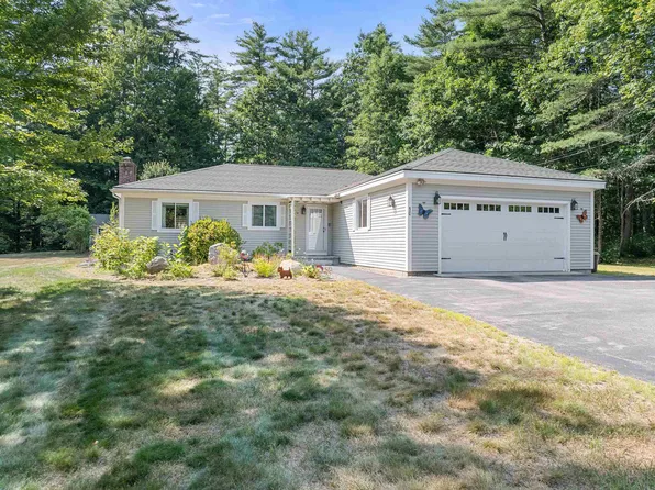 10 Town House Road, New Hampton, NH 03256