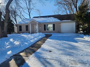 7620 Robinson St, Overland Park, KS 66204