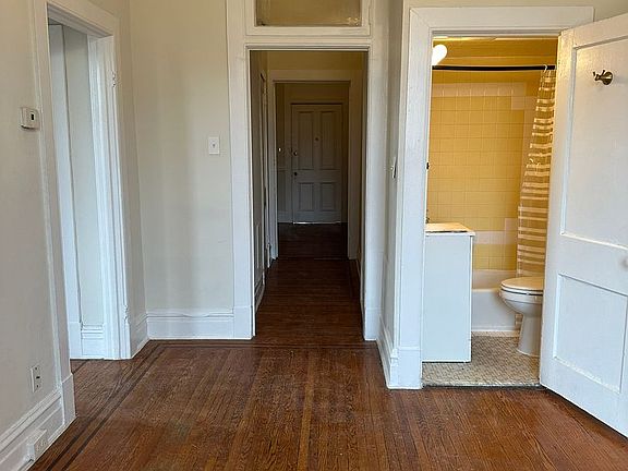 4th image of 3442 Auchentoroly Ter APT 3C