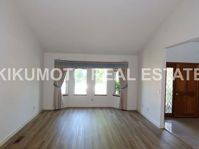808 Cobble Cove Ln — Photo 2