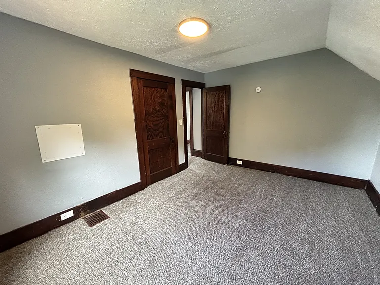 934 Green Ave SW — Photo 5
