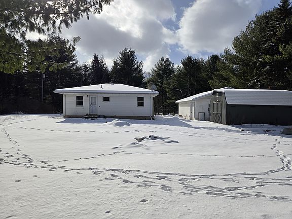 Back yard & exterior