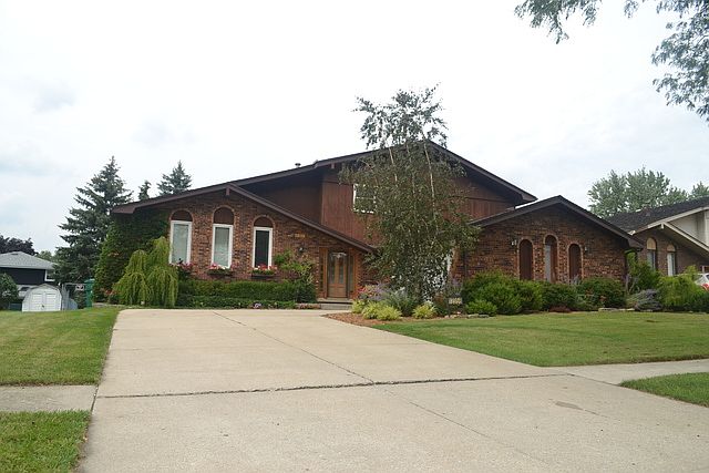 1st image of 12356 W Prairie Dr