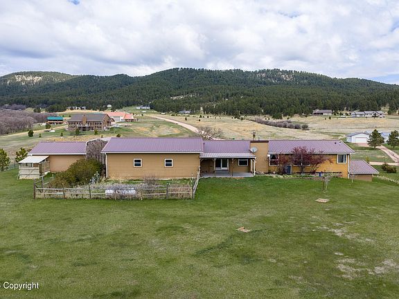 2nd image of 17 Longabaugh Rd