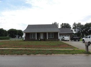 318 Emerald Way, Smiths Grove, KY 42171