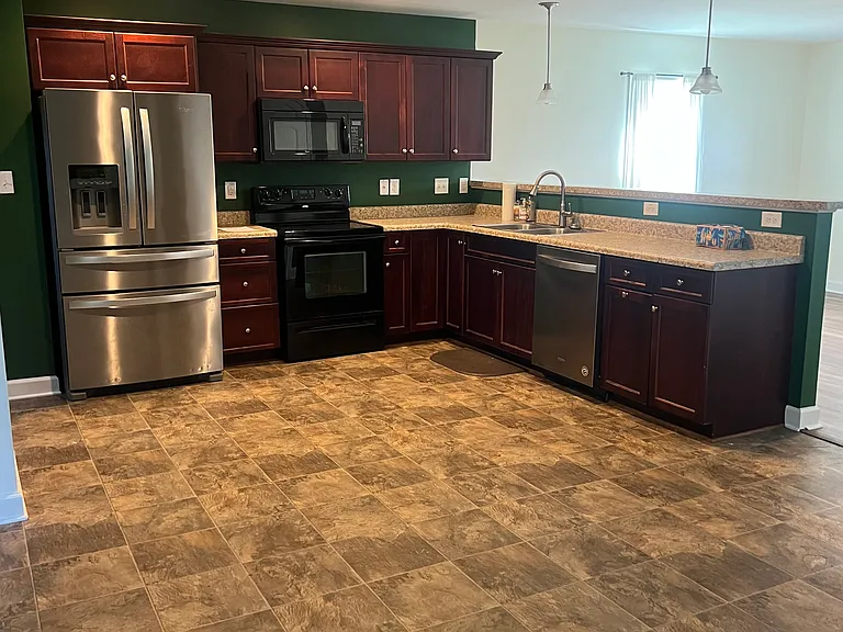 100 Gus Grant Ct — Photo 32