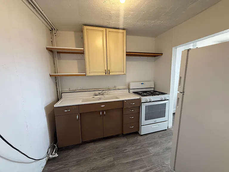 7595 Brighton Blvd — Photo 2