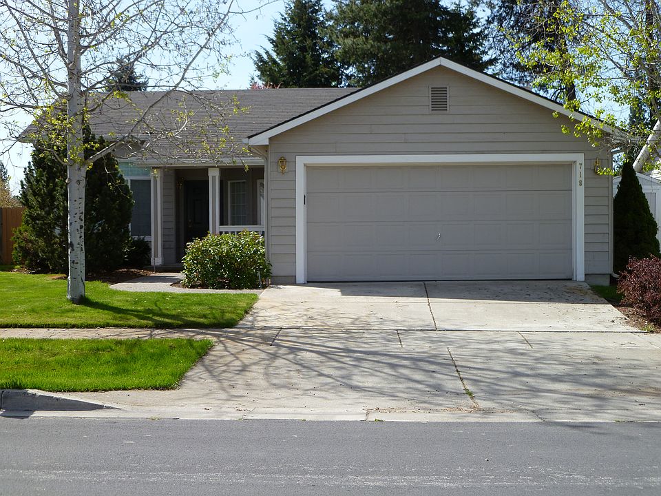 2nd image of 718 E Red Fir Ln