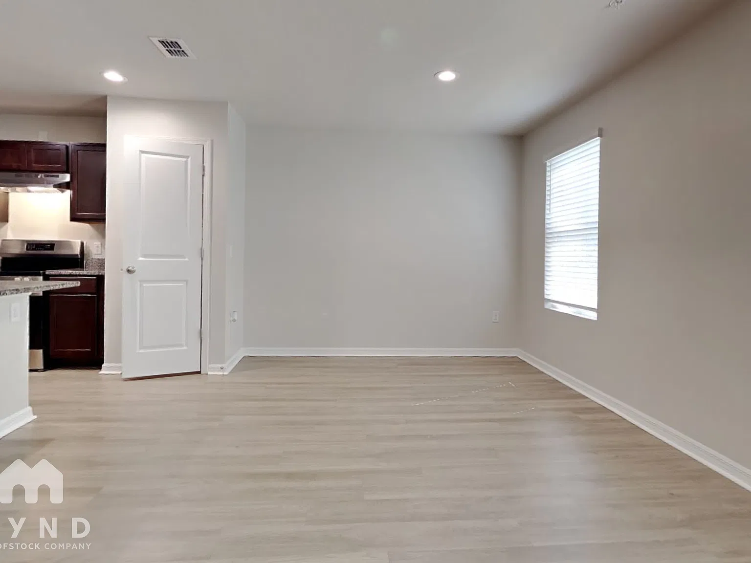 2 bed, 2.0 bath, 1040 sqft, $1,245 — Photo 3