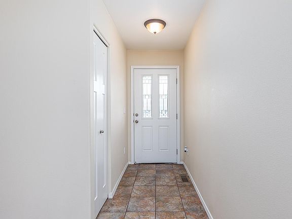 4th image of 1523 Diamond Dr