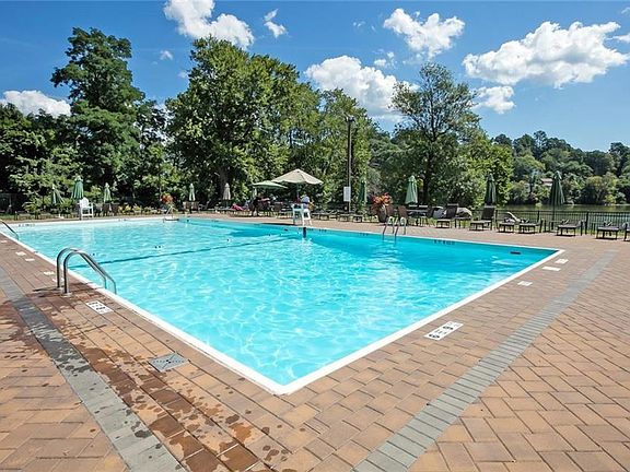 2nd image of 67 Tennis Court Ln