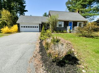 13 Woodside Dr, Cumberland, ME 04021